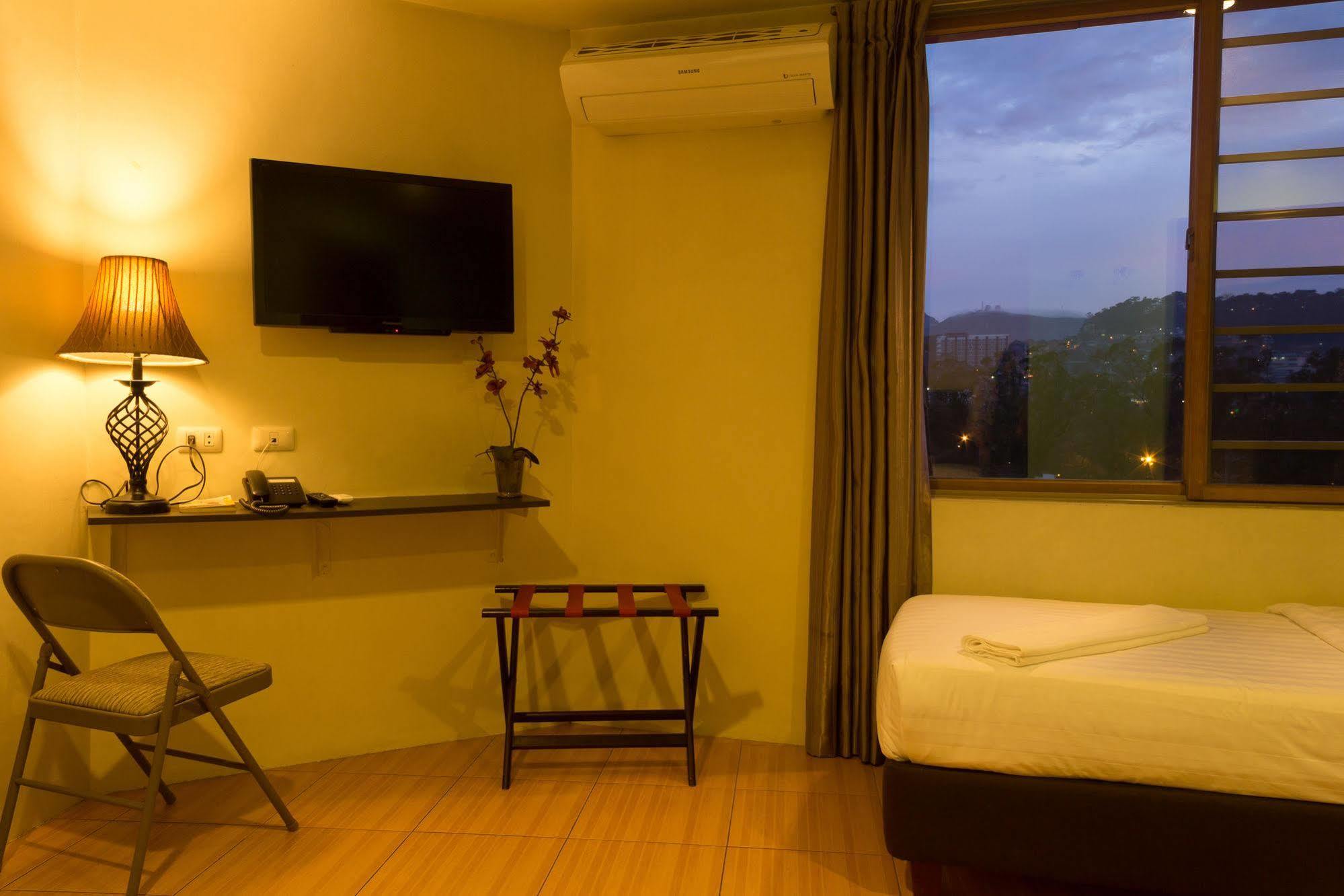 באגויו City Center Hotel מראה חיצוני תמונה